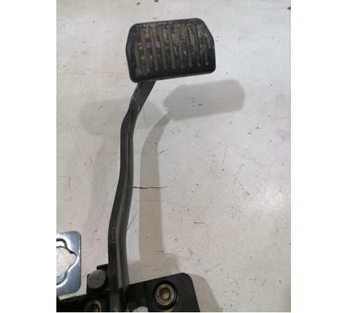 Педаль тормоза