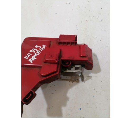 Клемма аккумулятора "плюс"