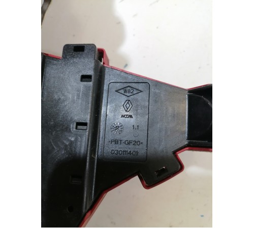 Клемма аккумулятора "плюс"