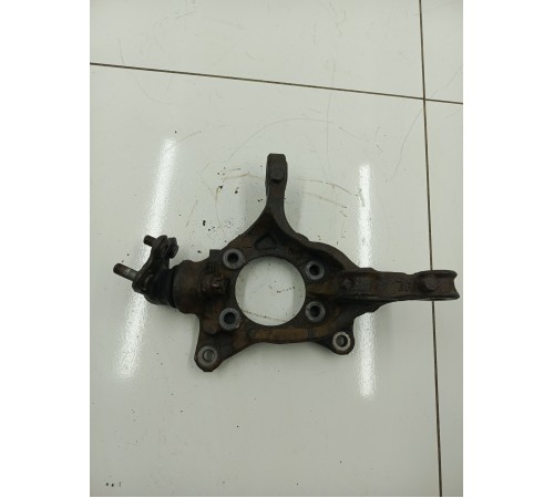 Кулак поворотный  Передний левый 