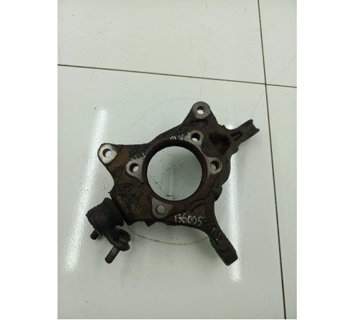 Кулак поворотный  Передний левый 