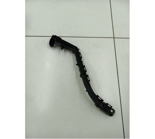 Кронштейн заднего бампера правый