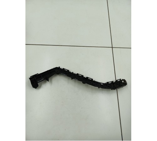 Кронштейн заднего бампера правый