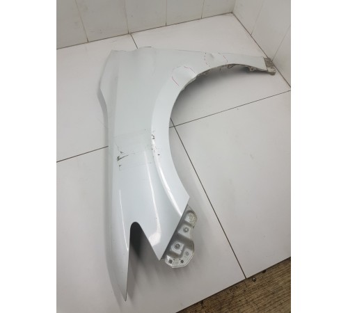 Крыло переднее левое