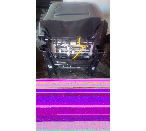 Сиденье(переднее правое)