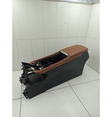 Центральная консоль с подлокотником