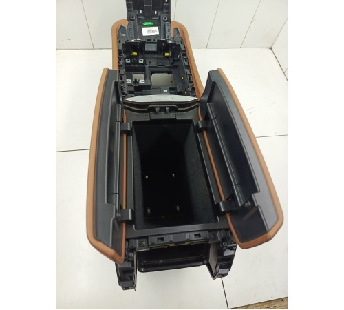 Центральная консоль с подлокотником