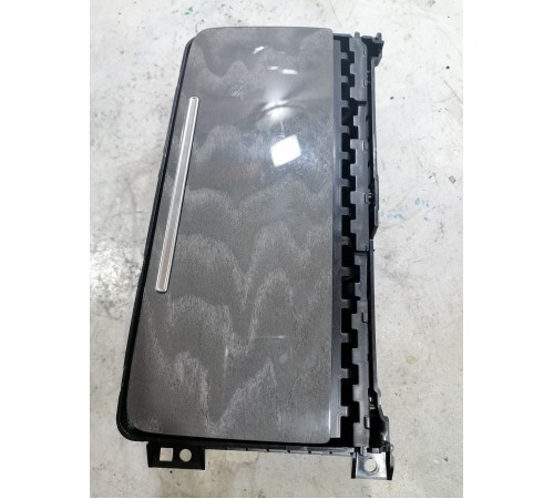 Бардачок подстаканник центральной консоли