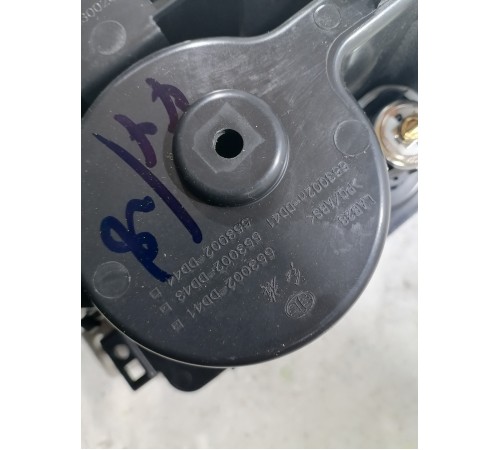 Бардачок подстаканник центральной консоли