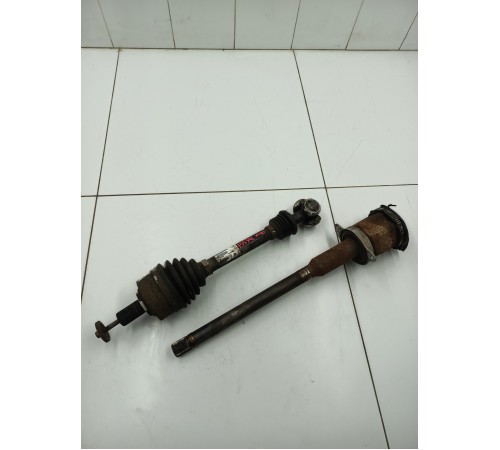 Привод (полуось) передний правый