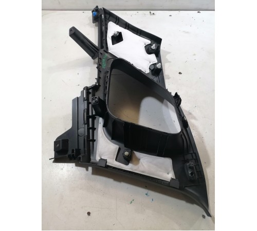 Обшивка стойки задняя правая