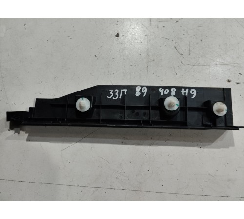 Накладка (пластик) салона задняя правая