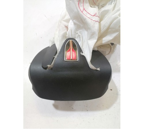 Подушка безопасности водителя, в руль