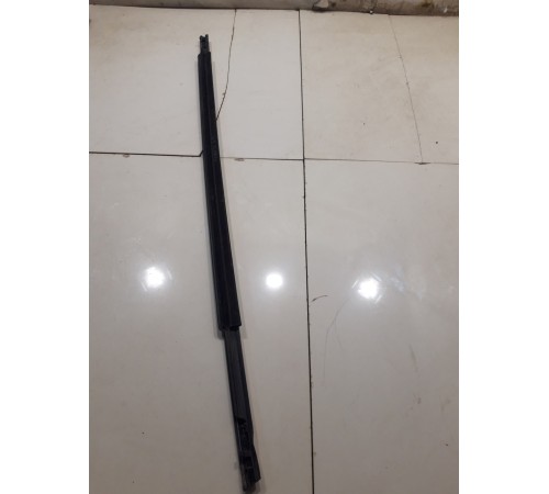 Уплотнитель стекла (задний правый наружный)