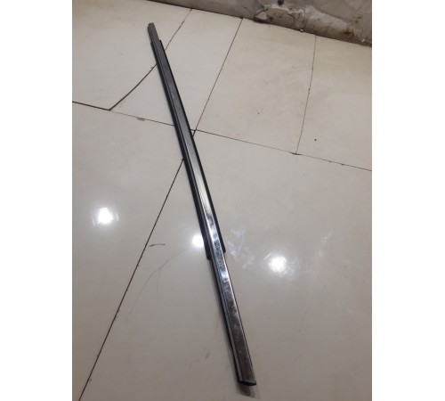 Уплотнитель стекла (задний правый наружный)