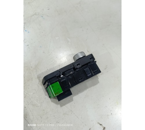 Блок кнопок центральной консоли многофункциональных