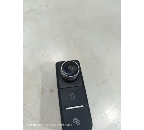 Блок кнопок центральной консоли многофункциональных