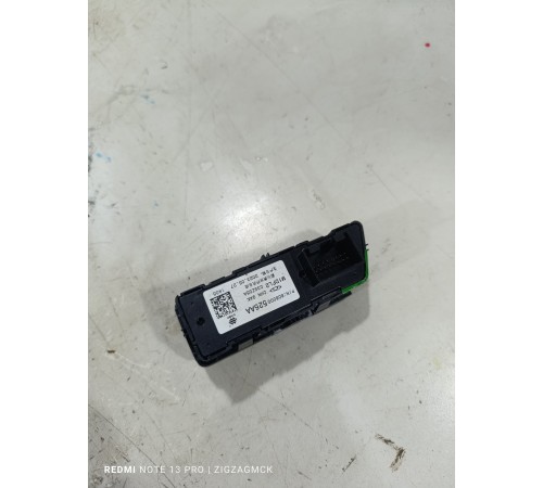 Блок кнопок центральной консоли многофункциональных