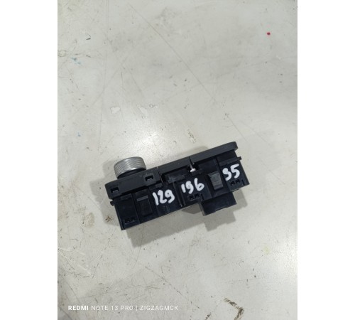 Блок кнопок центральной консоли многофункциональных