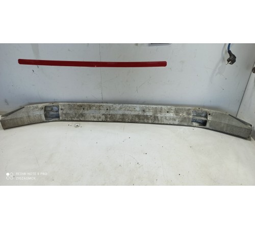 Усилитель переднего бампера