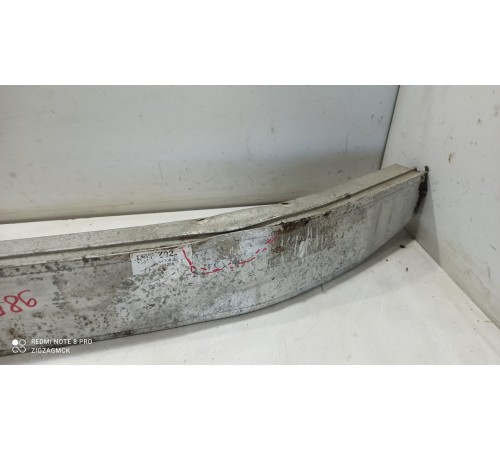 Усилитель переднего бампера