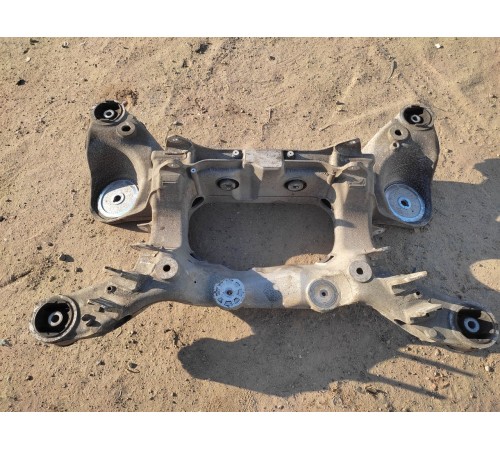 Балка подвески задняя (подрамник)