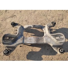 Балка подвески задняя (подрамник)