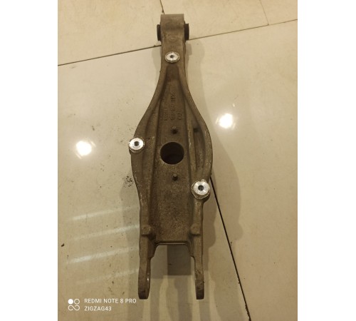 Рычаг подвески поперечный(задний правый)