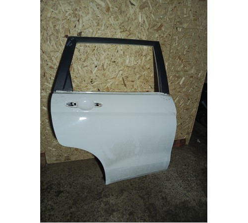 Дверь задняя правая