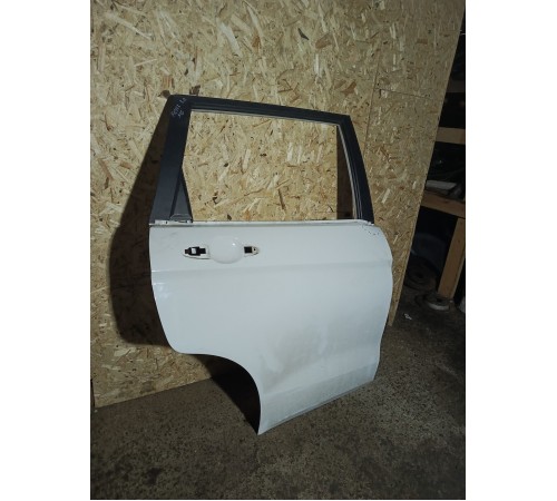 Дверь задняя правая