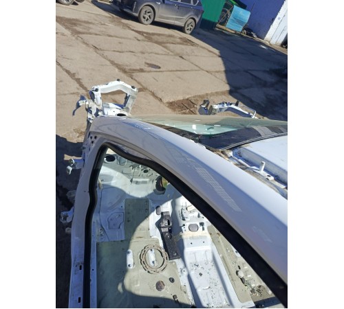 Стойка лобового стекла левая