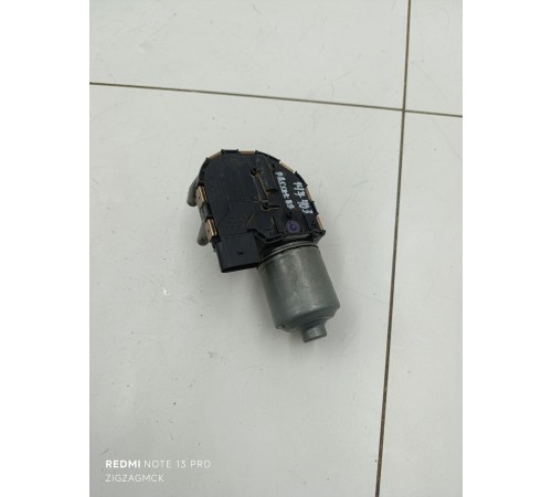 Моторчик стеклоочистителей передний