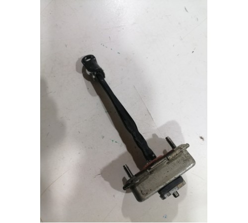 Ограничитель двери задний правый