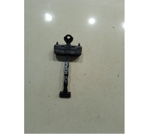 Ограничитель двери(передний правый)