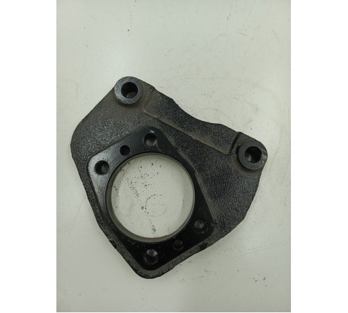 Кронштейн ступицы задний правый