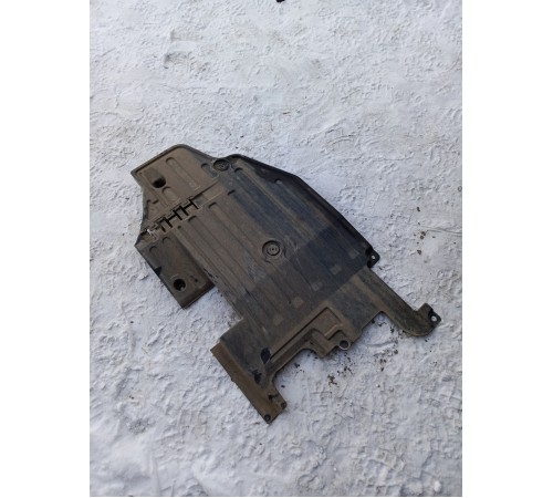 Защита днища антигравийная задняя левая