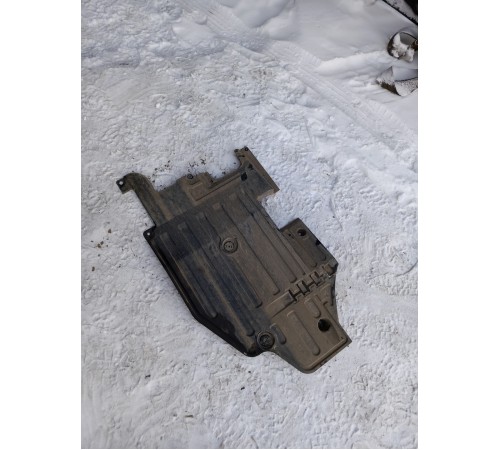 Защита днища антигравийная задняя левая