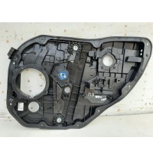 Стеклоподъемник (задний правый)