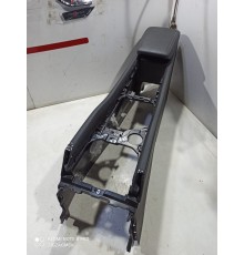 Центральная консоль с подлокотником