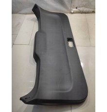 Обшивка двери багажника(нижняя)