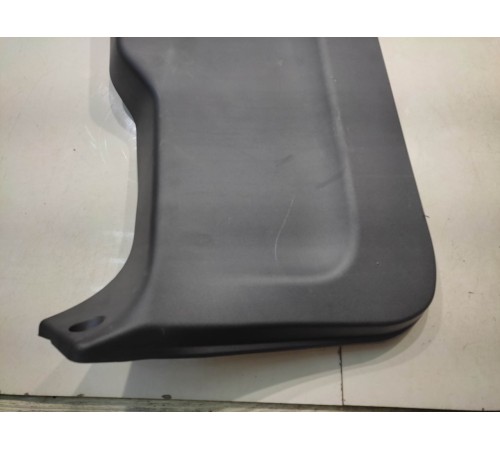 Обшивка двери багажника(нижняя)