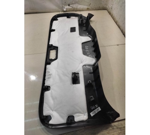 Обшивка двери багажника(нижняя)