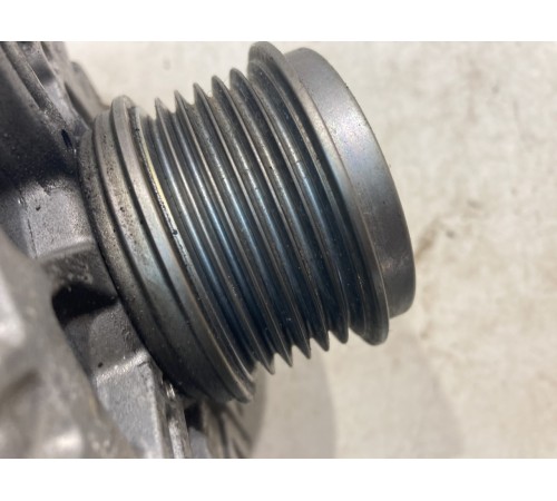 Генератор Valeo 180A