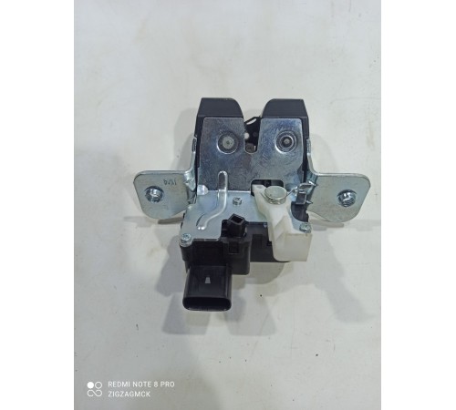 Замок крышки багажника