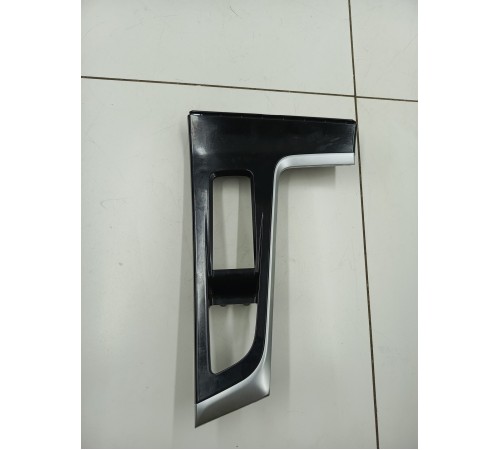 Накладка центральной консоли декоративная