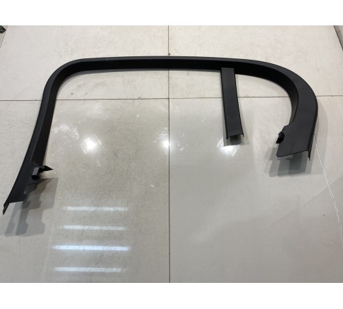 Накладка двери (задняя, правая)