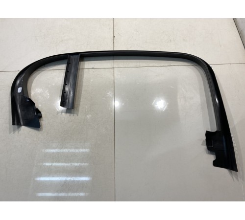 Накладка двери (задняя, правая)