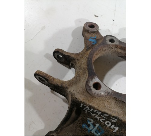 Кулак поворотный задний (левый)