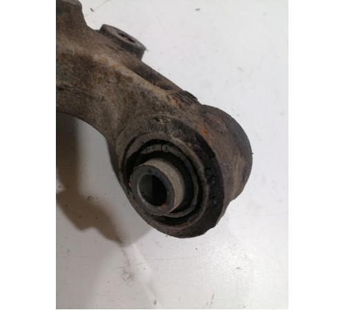 Кулак поворотный задний (левый)