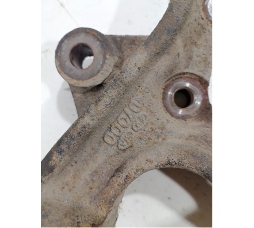 Кулак поворотный задний (левый)